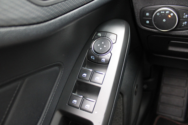 Ford Focus 1.0 EcoBoost ST Line Business | B&O | Winterpack | Navigatie | Afn. Trekhaak | Camera Actieweken 1 t/m 15 november!