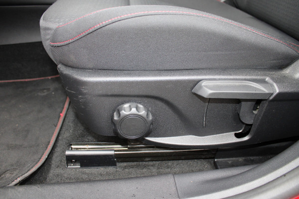 Ford Focus 1.0 EcoBoost ST Line Business | B&O | Winterpack | Navigatie | Afn. Trekhaak | Camera Actieweken 1 t/m 15 november!