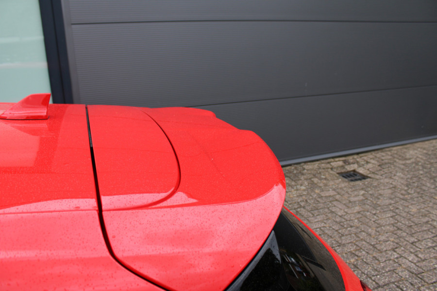 Ford Focus 1.0 EcoBoost ST Line Business | B&O | Winterpack | Navigatie | Afn. Trekhaak | Camera Actieweken 1 t/m 15 november!