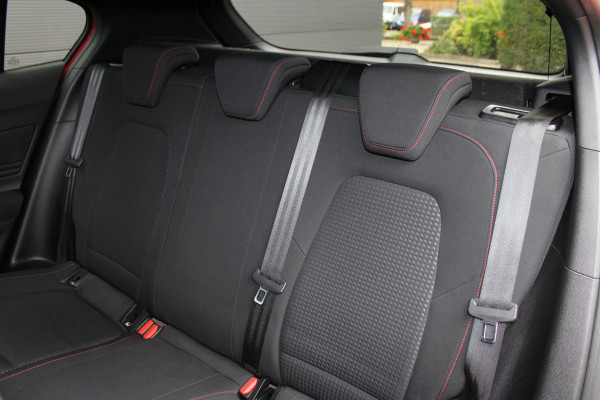 Ford Focus 1.0 EcoBoost ST Line Business | B&O | Winterpack | Navigatie | Afn. Trekhaak | Camera Actieweken 1 t/m 15 november!