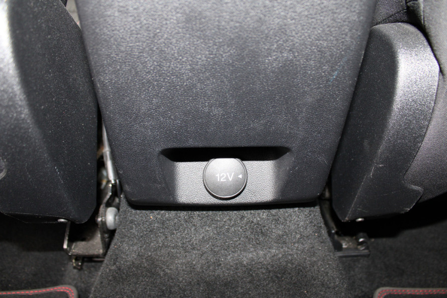 Ford Focus 1.0 EcoBoost ST Line Business | B&O | Winterpack | Navigatie | Afn. Trekhaak | Camera Actieweken 1 t/m 15 november!