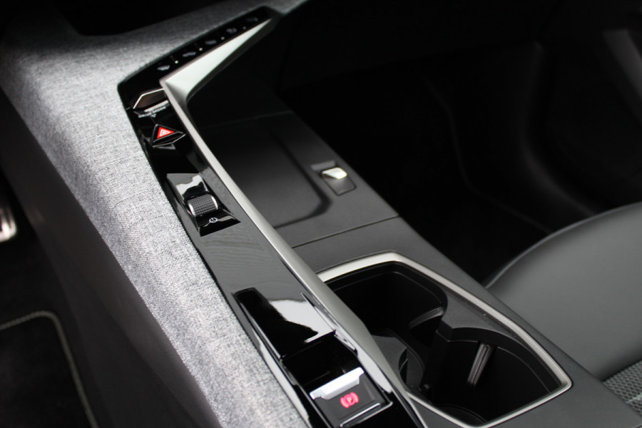 Peugeot 3008 1.2 Hybrid 136 GT | Navigatie | Led | Camera | Climate | Adaptieve cruise Actieweken 1 t/m 15 november!