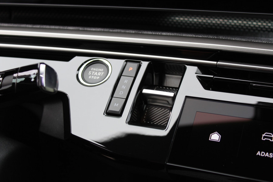 Peugeot 3008 1.2 Hybrid 136 GT | Navigatie | Led | Camera | Climate | Adaptieve cruise Actieweken 1 t/m 15 november!