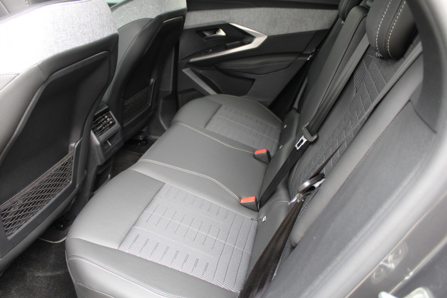 Peugeot 3008 1.2 Hybrid 136 GT | Navigatie | Led | Camera | Climate | Adaptieve cruise Actieweken 1 t/m 15 november!