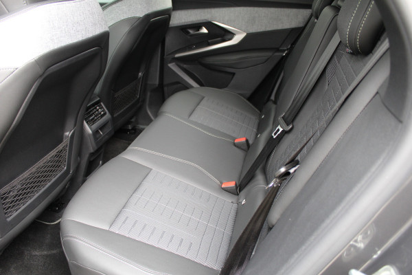 Peugeot 3008 1.2 Hybrid 136 GT | Navigatie | Led | Camera | Climate | Adaptieve cruise Actieweken 1 t/m 15 november!