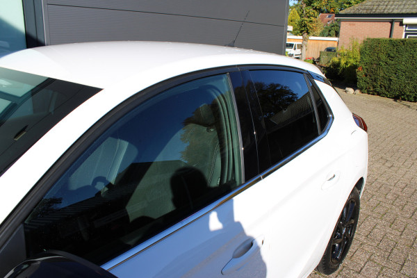 Opel Corsa 1.2 Edition | Winterpakket | Carplay | Lichtmetaal | Parkeersensoren achter | Privacy Glass Actieweken 1 t/m 15 november!