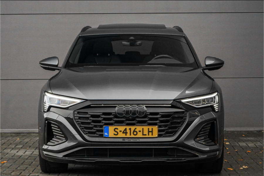 Audi Q8 e-tron 50 Quattro S Edition 95 kWh Pano Leder Luchtvering 21" Audi Q8 e-tron 50 Quattro S Edition 95 kWh Pano Leder Luchtvering 21"