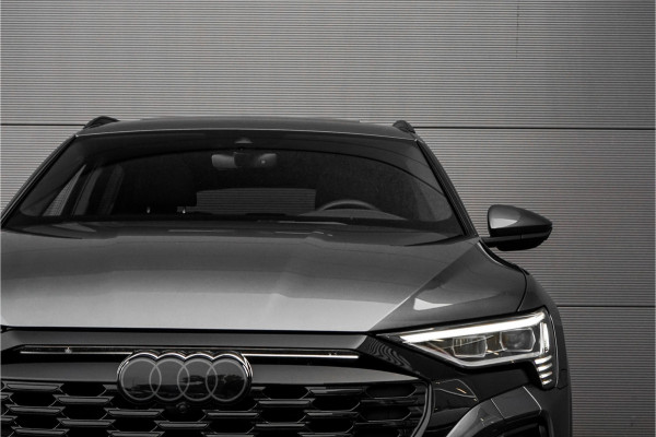 Audi Q8 e-tron 50 Quattro S Edition 95 kWh Pano Leder Luchtvering 21" Audi Q8 e-tron 50 Quattro S Edition 95 kWh Pano Leder Luchtvering 21"
