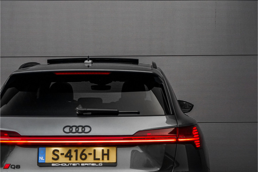 Audi Q8 e-tron 50 Quattro S Edition 95 kWh Pano Leder Luchtvering 21" Audi Q8 e-tron 50 Quattro S Edition 95 kWh Pano Leder Luchtvering 21"