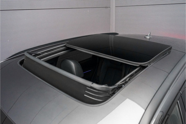 Audi Q8 e-tron 50 Quattro S Edition 95 kWh Pano Leder Luchtvering 21" Audi Q8 e-tron 50 Quattro S Edition 95 kWh Pano Leder Luchtvering 21"