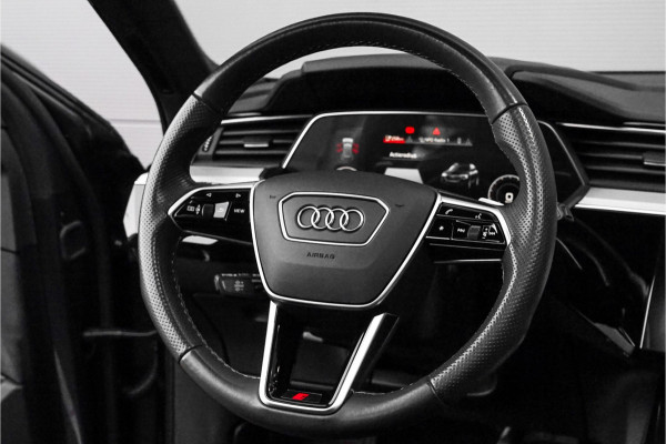 Audi Q8 e-tron 50 Quattro S Edition 95 kWh Pano Leder Luchtvering 21" Audi Q8 e-tron 50 Quattro S Edition 95 kWh Pano Leder Luchtvering 21"