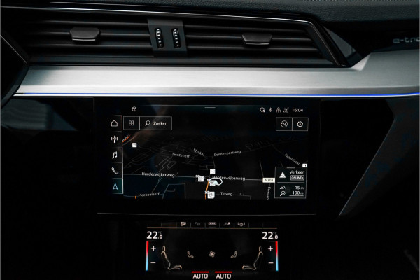 Audi Q8 e-tron 50 Quattro S Edition 95 kWh Pano Leder Luchtvering 21" Audi Q8 e-tron 50 Quattro S Edition 95 kWh Pano Leder Luchtvering 21"