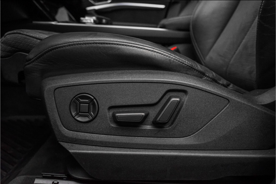 Audi Q8 e-tron 50 Quattro S Edition 95 kWh Pano Leder Luchtvering 21" Audi Q8 e-tron 50 Quattro S Edition 95 kWh Pano Leder Luchtvering 21"