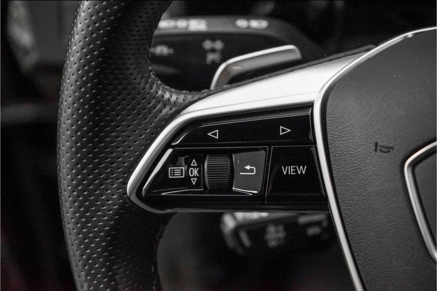 Audi Q8 e-tron 50 Quattro S Edition 95 kWh Pano Leder Luchtvering 21" Audi Q8 e-tron 50 Quattro S Edition 95 kWh Pano Leder Luchtvering 21"