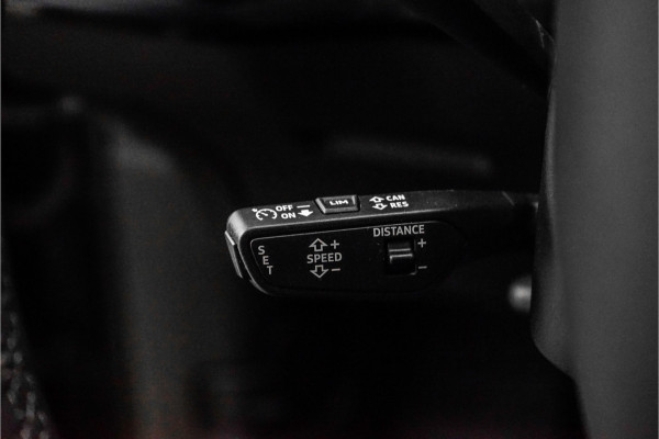 Audi Q8 e-tron 50 Quattro S Edition 95 kWh Pano Leder Luchtvering 21" Audi Q8 e-tron 50 Quattro S Edition 95 kWh Pano Leder Luchtvering 21"