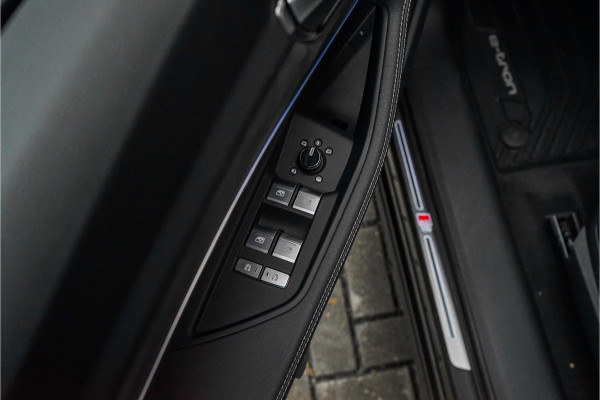 Audi Q8 e-tron 50 Quattro S Edition 95 kWh Pano Leder Luchtvering 21" Audi Q8 e-tron 50 Quattro S Edition 95 kWh Pano Leder Luchtvering 21"