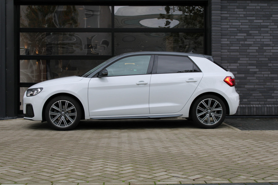 Audi A1 Sportback 30 TFSI epic | NAP! | AUTOMAAT | STOELVERWARMING | VIRTUAL | CARPLAY | Audi A1 Sportback 30 TFSI epic | NAP! | AUTOMAAT | STOELVERWARMING | VIRTUAL | CARPLAY |