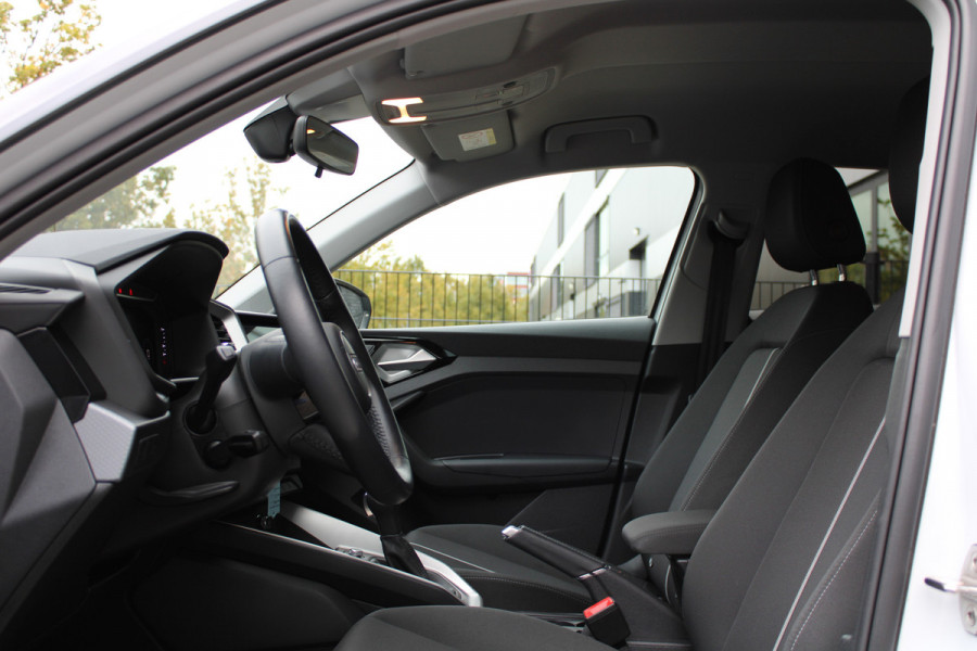 Audi A1 Sportback 30 TFSI epic | NAP! | AUTOMAAT | STOELVERWARMING | VIRTUAL | CARPLAY | Audi A1 Sportback 30 TFSI epic | NAP! | AUTOMAAT | STOELVERWARMING | VIRTUAL | CARPLAY |