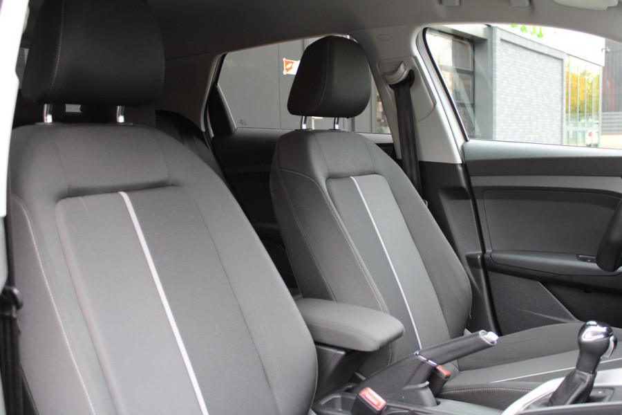 Audi A1 Sportback 30 TFSI epic | NAP! | AUTOMAAT | STOELVERWARMING | VIRTUAL | CARPLAY | Audi A1 Sportback 30 TFSI epic | NAP! | AUTOMAAT | STOELVERWARMING | VIRTUAL | CARPLAY |