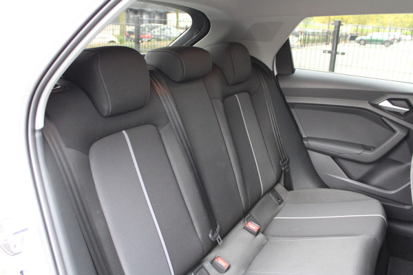 Audi A1 Sportback 30 TFSI epic | NAP! | AUTOMAAT | STOELVERWARMING | VIRTUAL | CARPLAY | Audi A1 Sportback 30 TFSI epic | NAP! | AUTOMAAT | STOELVERWARMING | VIRTUAL | CARPLAY |