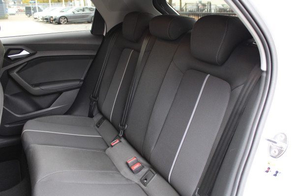 Audi A1 Sportback 30 TFSI epic | NAP! | AUTOMAAT | STOELVERWARMING | VIRTUAL | CARPLAY | Audi A1 Sportback 30 TFSI epic | NAP! | AUTOMAAT | STOELVERWARMING | VIRTUAL | CARPLAY |