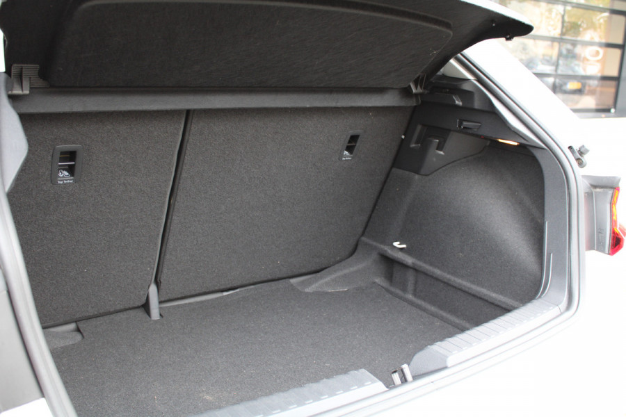 Audi A1 Sportback 30 TFSI epic | NAP! | AUTOMAAT | STOELVERWARMING | VIRTUAL | CARPLAY | Audi A1 Sportback 30 TFSI epic | NAP! | AUTOMAAT | STOELVERWARMING | VIRTUAL | CARPLAY |