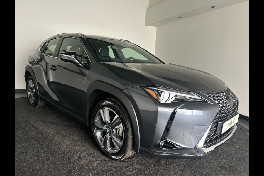 Lexus UX 300e Luxury Line 73 kWh | 45% korting | Winter-pakket | Tech Pack | Navigatie | Nieuwprijs € 61.095,00 |