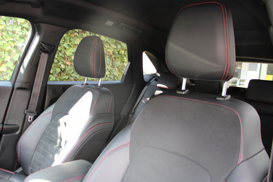Ford Kuga 2.5 PHEV ST-Line X | Panoramadak | Trekhaak | BLIS | B&O | Head-up | Winterpack Ford Kuga 2.5 PHEV ST-Line X | Panoramadak | Trekhaak | BLIS | B&O | Head-up | Winterpack
