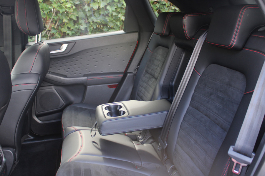 Ford Kuga 2.5 PHEV ST-Line X | Panoramadak | Trekhaak | BLIS | B&O | Head-up | Winterpack Ford Kuga 2.5 PHEV ST-Line X | Panoramadak | Trekhaak | BLIS | B&O | Head-up | Winterpack