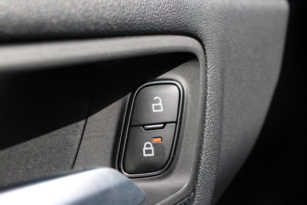 Ford Kuga 2.5 PHEV ST-Line X | Panoramadak | Trekhaak | BLIS | B&O | Head-up | Winterpack Ford Kuga 2.5 PHEV ST-Line X | Panoramadak | Trekhaak | BLIS | B&O | Head-up | Winterpack