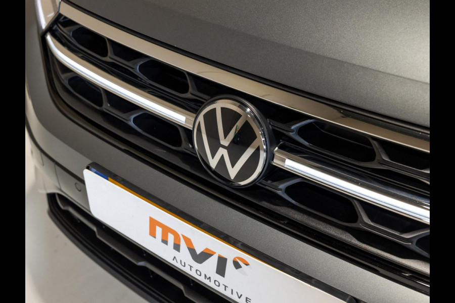 Volkswagen T-Roc 1.5 TSI R-Line Business / 150pk / Panorama dak / Beats / Stoel en stuurverwarming /