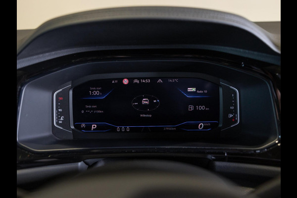 Volkswagen T-Roc 1.5 TSI R-Line Business / 150pk / Panorama dak / Beats / Stoel en stuurverwarming /