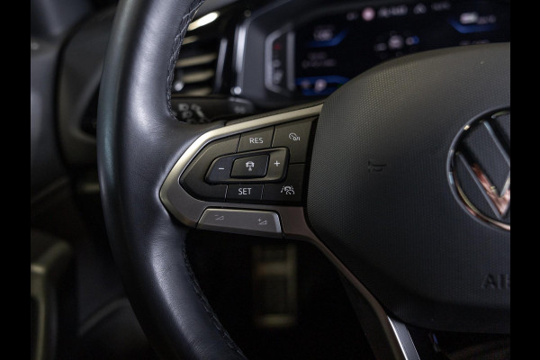 Volkswagen T-Roc 1.5 TSI R-Line Business / 150pk / Panorama dak / Beats / Stoel en stuurverwarming /