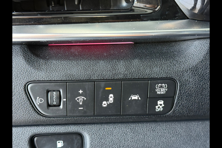 Kia Niro 1.6 GDi Hybrid ExecutiveLine Schuifdak|Stoelventilatie|Keyless|Trekhaak