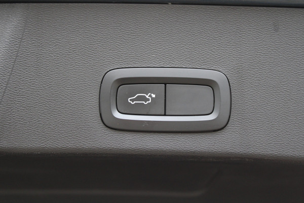 Volvo XC40 2.0 T4 Inscription | NAP! | PANO | ACC | 360 | ACHTERBANK VERWARMD | ELEK.TREKHAAK | Volvo XC40 2.0 T4 Inscription | NAP! | PANO | ACC | 360 | ACHTERBANK VERWARMD | ELEK.TREKHAAK |