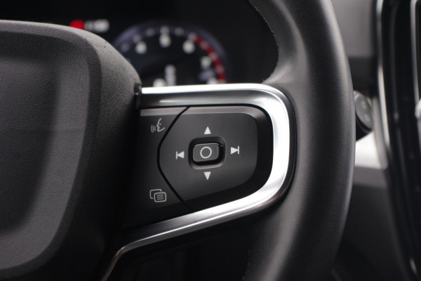 Volvo XC40 1.5 T4 211 PK Recharge Inscription Expression PHEV, Carplay, Camera
