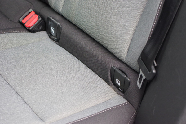 Volvo XC40 1.5 T4 211 PK Recharge Inscription Expression PHEV, Carplay, Camera