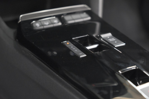 Opel Mokka Turbo 130 AT8 Ultimate | Camera | Dodehoekdetectie | Massage | Adaptieve Cruise Control