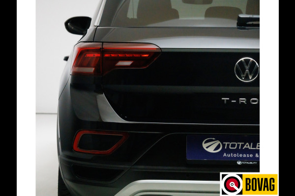 Volkswagen T-Roc 1.0 TSI 116 PK Business Edition | Stoelverw. | Apple Carplay / Android auto | PDC V+A | Automatisch inparkeren, Climate control, all season banden, extra getint glas achter
