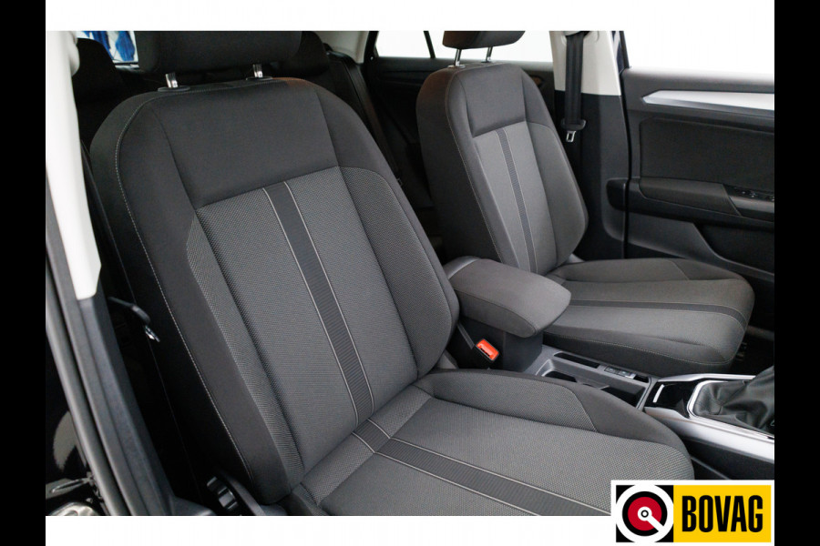 Volkswagen T-Roc 1.0 TSI 116 PK Business Edition | Stoelverw. | Apple Carplay / Android auto | PDC V+A | Automatisch inparkeren, Climate control, all season banden, extra getint glas achter