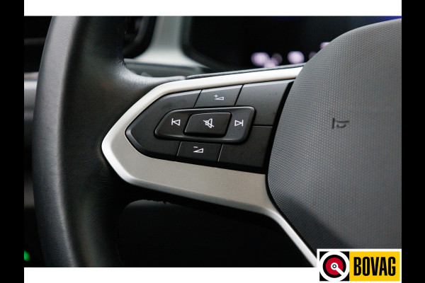 Volkswagen T-Roc 1.0 TSI 116 PK Business Edition | Stoelverw. | Apple Carplay / Android auto | PDC V+A | Automatisch inparkeren, Climate control, all season banden, extra getint glas achter