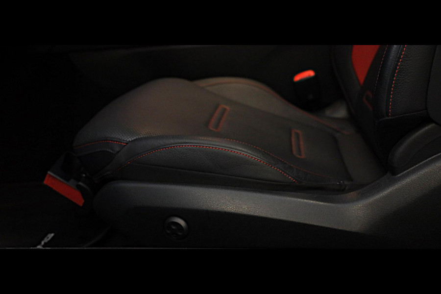 Mercedes-Benz CLE Coupé AMG 53 4MATIC+ / Acc / Carbon Pakket / Memory / Burmester / Head Up / Open Panoramadak / 360 Camera / 20 I