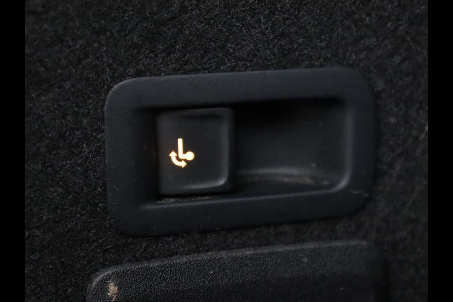 CUPRA Leon 1.4 eHybrid | 245pk | Trekhaak | Stoel & stuurverwarming | Camera | Carplay | Adaptive cruise | Navigatie | Sfeerverlichting | Full LED | Keyless | Sportstoelen | PHEV | Plug In CUPRA Leon 1.4 eHybrid | 245pk | Trekhaak | Stoel & stuurverwarming | Camera | Carplay | Adaptive cruise | Navigatie | Sfeerverlichting | Full LED | Keyless | Sportstoelen | PHEV | Plug In