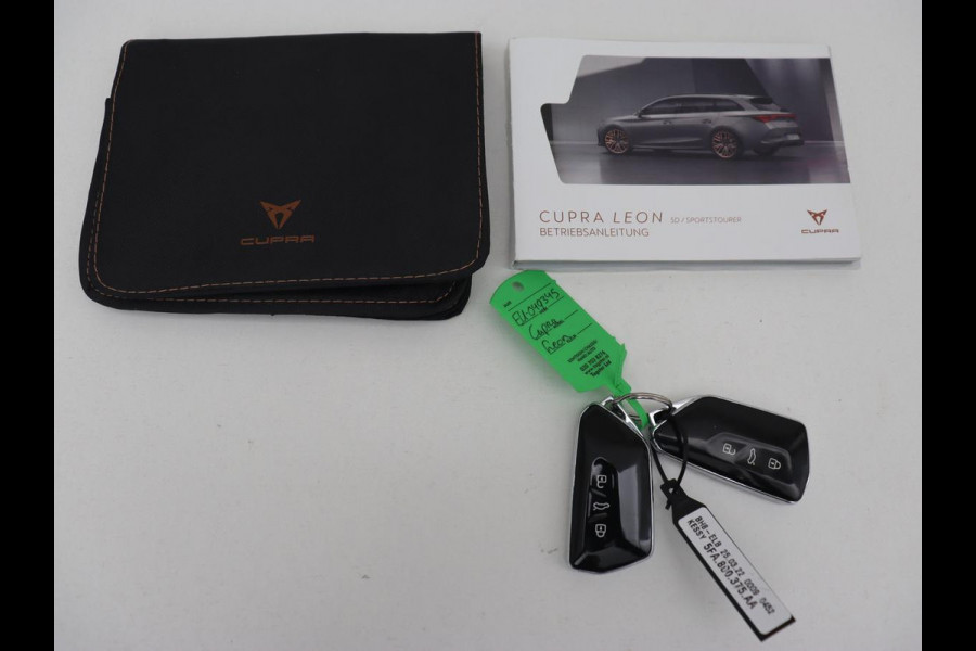 CUPRA Leon 1.4 eHybrid | 245pk | Trekhaak | Stoel & stuurverwarming | Camera | Carplay | Adaptive cruise | Navigatie | Sfeerverlichting | Full LED | Keyless | Sportstoelen | PHEV | Plug In CUPRA Leon 1.4 eHybrid | 245pk | Trekhaak | Stoel & stuurverwarming | Camera | Carplay | Adaptive cruise | Navigatie | Sfeerverlichting | Full LED | Keyless | Sportstoelen | PHEV | Plug In