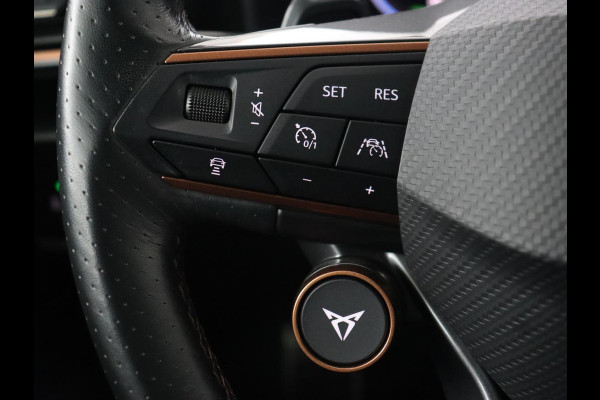 CUPRA Leon 1.4 eHybrid | 245pk | Trekhaak | Stoel & stuurverwarming | Camera | Carplay | Adaptive cruise | Navigatie | Sfeerverlichting | Full LED | Keyless | Sportstoelen | PHEV | Plug In CUPRA Leon 1.4 eHybrid | 245pk | Trekhaak | Stoel & stuurverwarming | Camera | Carplay | Adaptive cruise | Navigatie | Sfeerverlichting | Full LED | Keyless | Sportstoelen | PHEV | Plug In