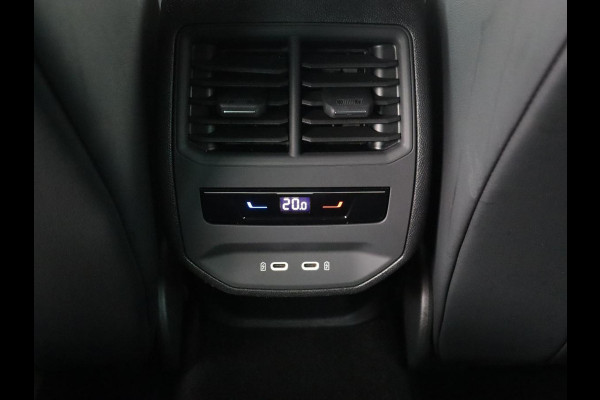 CUPRA Leon 1.4 eHybrid | 245pk | Trekhaak | Stoel & stuurverwarming | Camera | Carplay | Adaptive cruise | Navigatie | Sfeerverlichting | Full LED | Keyless | Sportstoelen | PHEV | Plug In CUPRA Leon 1.4 eHybrid | 245pk | Trekhaak | Stoel & stuurverwarming | Camera | Carplay | Adaptive cruise | Navigatie | Sfeerverlichting | Full LED | Keyless | Sportstoelen | PHEV | Plug In