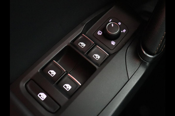 CUPRA Leon 1.4 eHybrid | 245pk | Trekhaak | Stoel & stuurverwarming | Camera | Carplay | Adaptive cruise | Navigatie | Sfeerverlichting | Full LED | Keyless | Sportstoelen | PHEV | Plug In CUPRA Leon 1.4 eHybrid | 245pk | Trekhaak | Stoel & stuurverwarming | Camera | Carplay | Adaptive cruise | Navigatie | Sfeerverlichting | Full LED | Keyless | Sportstoelen | PHEV | Plug In