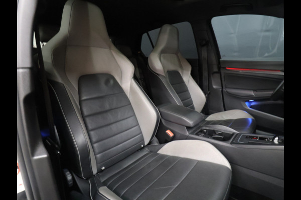 Volkswagen Golf 1.4 eHybrid GTE [MEMORY SEATS, SPORT INTERIEUR, KANTELDAK, APPLE CARPLAY, ANDROID, ADAPTIVE CRUISE, CAMERA, VOL LEDER, STOELVERKOELING, STOELVERWARMING, PDC V+A, NIEUWSTAAT]