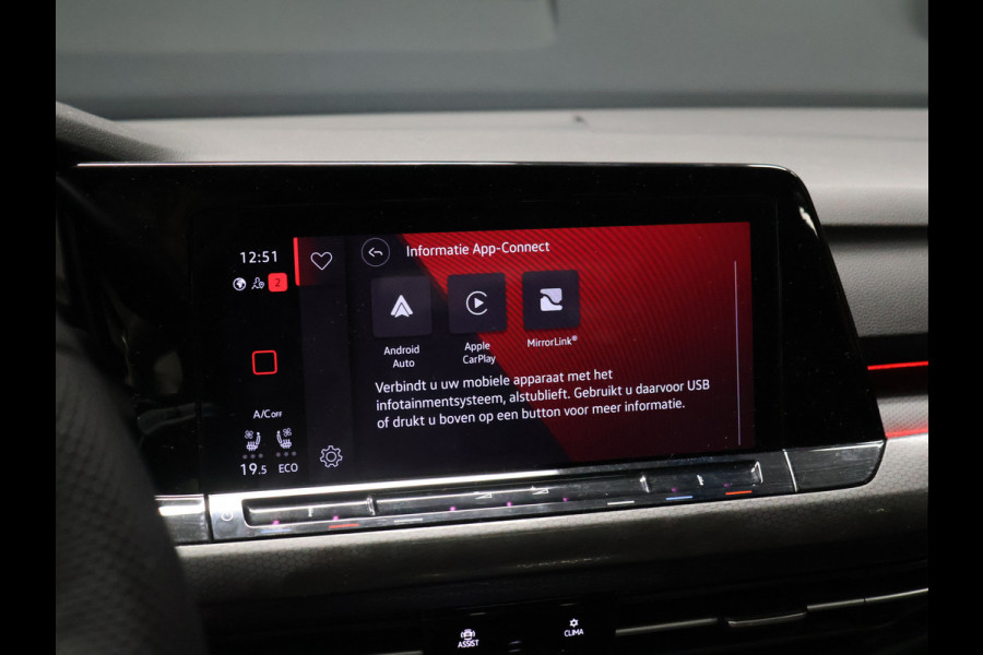 Volkswagen Golf 1.4 eHybrid GTE [MEMORY SEATS, SPORT INTERIEUR, KANTELDAK, APPLE CARPLAY, ANDROID, ADAPTIVE CRUISE, CAMERA, VOL LEDER, STOELVERKOELING, STOELVERWARMING, PDC V+A, NIEUWSTAAT]