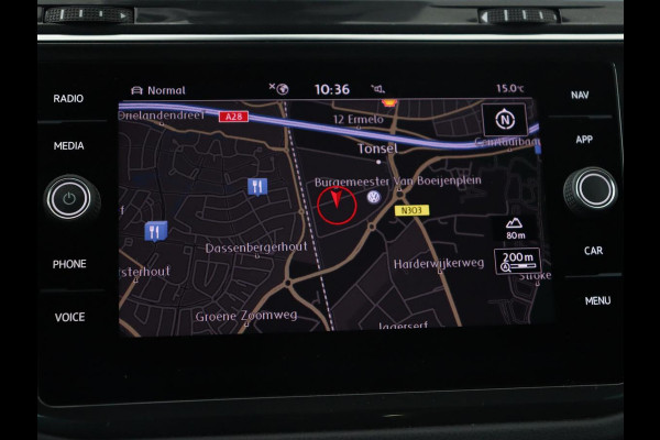 Volkswagen Tiguan 1.5 TSI R Line | Panoramadak | Trekhaak | Stoelverwarming | Camera | Adaptive cruise | Virtual Cockpit | 19'' | Carplay | Park Assist | Navigatie | Full LED